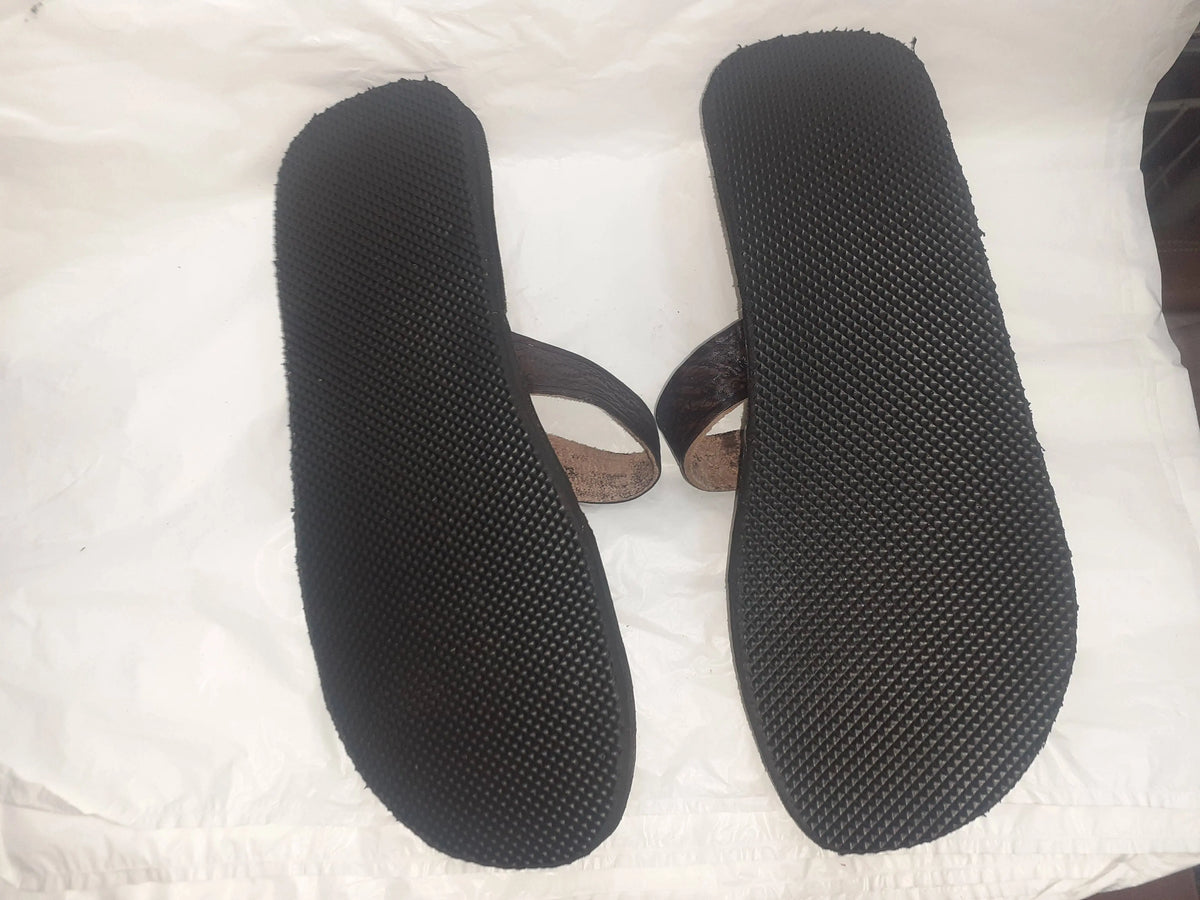 Sandalias de cuero.Marron oscuro Hecho a mano