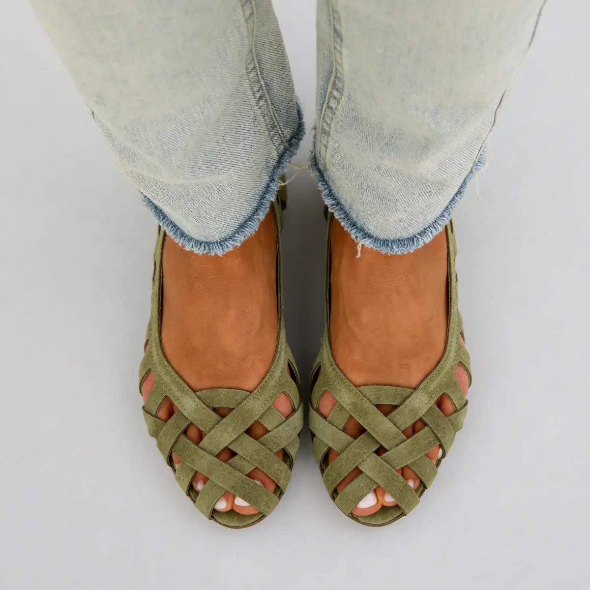 Flat bottomed hollow hole shoes anti slip beach sandals for women eprolo