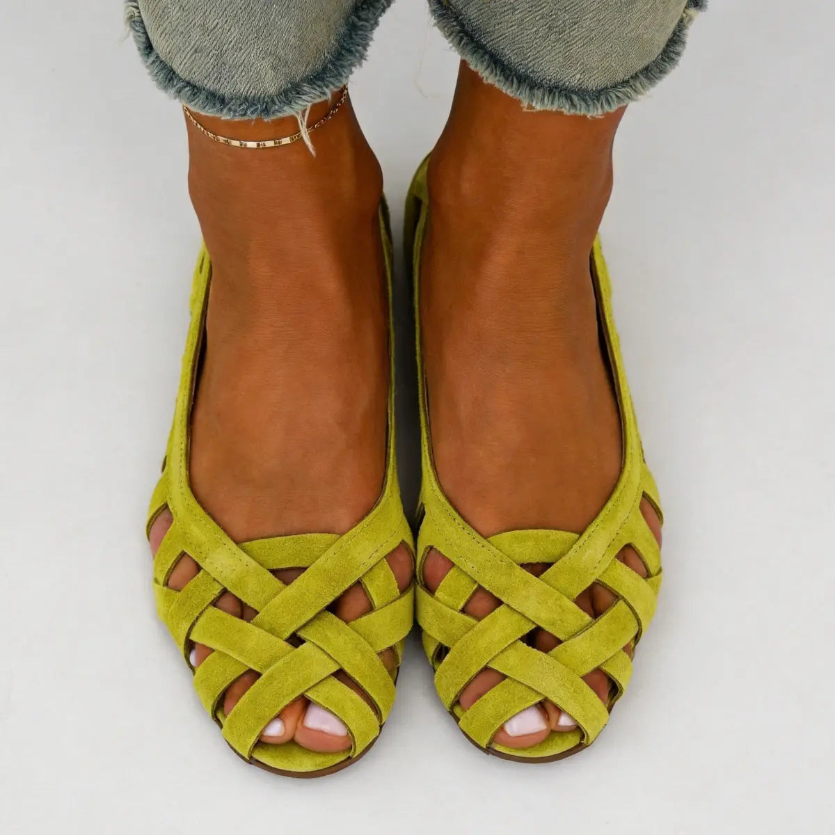 Flat bottomed hollow hole shoes anti slip beach sandals for women eprolo